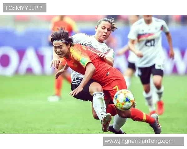 美女记者深度采访足球明星揭秘场外生活与职业心路历程 美女记者深度采访足球明星揭秘场外生活与职业心路历程