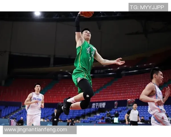 南京篮球队以85分领跑冠军赛积分榜展现强劲实力和竞争优势 南京篮球队以85分领跑冠军赛积分榜展现强劲实力和竞争优势